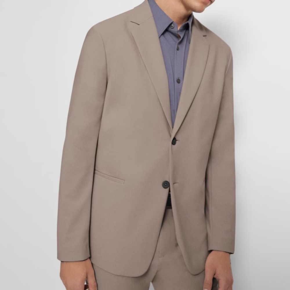 Theory Performance Suit: Clinton Style in precision Pointe